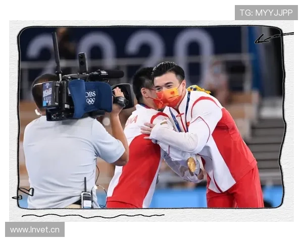 刘洋私底下穿拖鞋逛街，赛场上却像换了个人一样狂飙助攻？